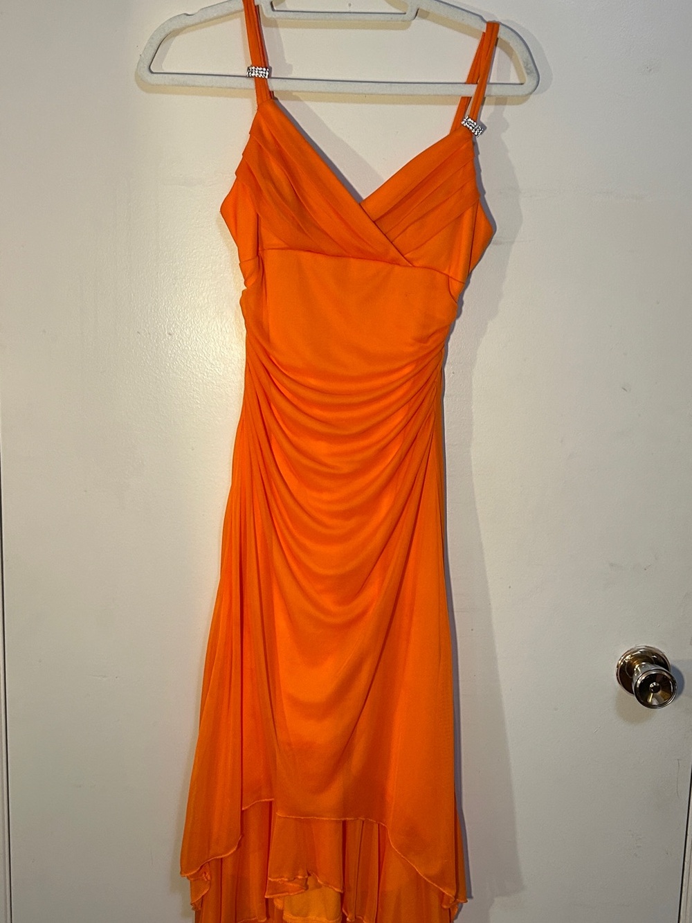 Elegant Orange V-Neck Spaghetti Strap Dress